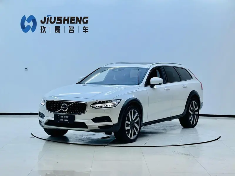 Volvo V90, 2022