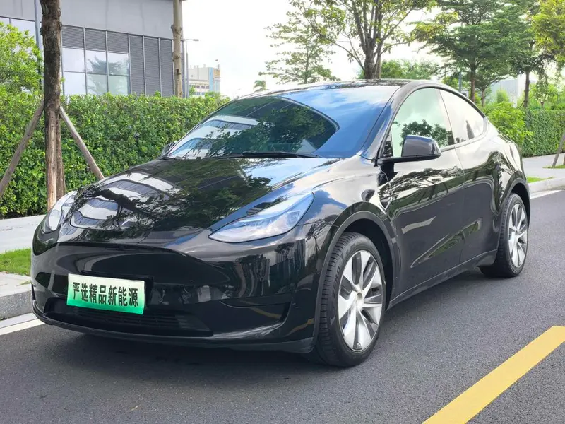 Tesla Model Y, 2022