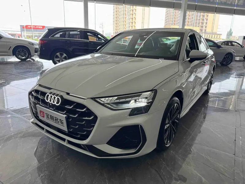 Audi A3 A3L Limousine 35 TFSI 飞驰 Комфорт, 2025 — фото 1