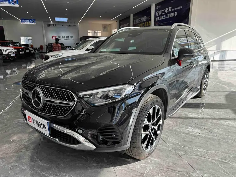 Mercedes-Benz GLC GLC 260 L 4MATIC Динамичная 5 мест (2026.3 снят с производства), 2026 — фото 1