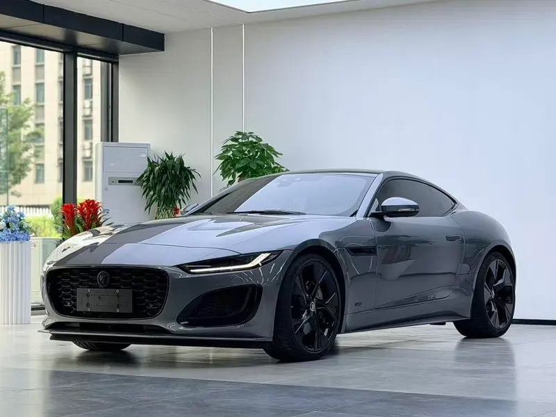 Jaguar F-TYPE, 2024