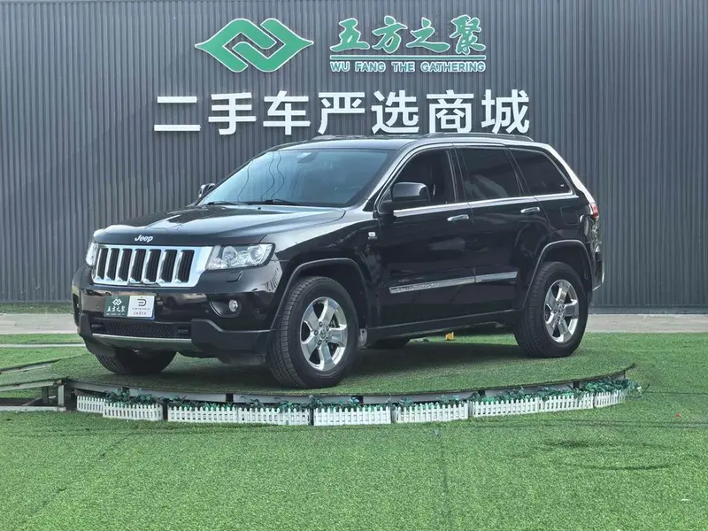 Jeep Grand Cherokee (Import), 2013