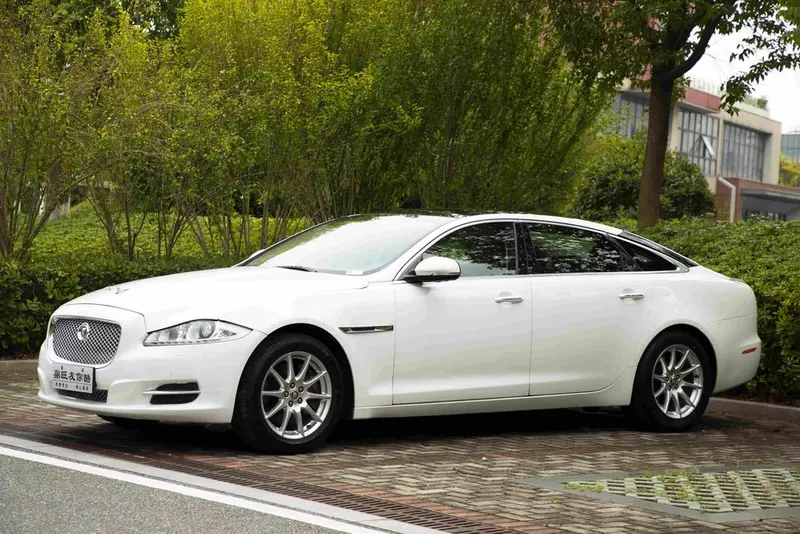 Jaguar XJ, 2012