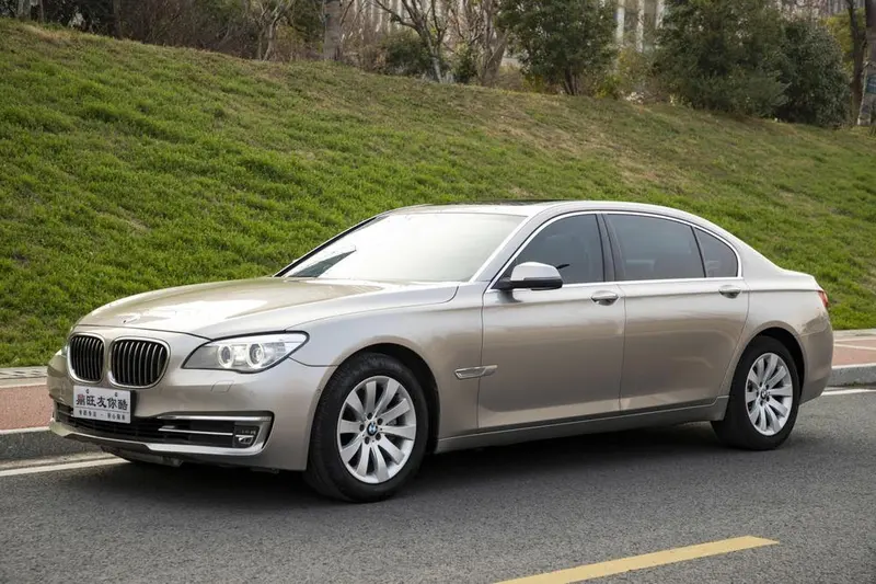 BMW 7-Series 730Li Leading Version, 2013 — фото 1