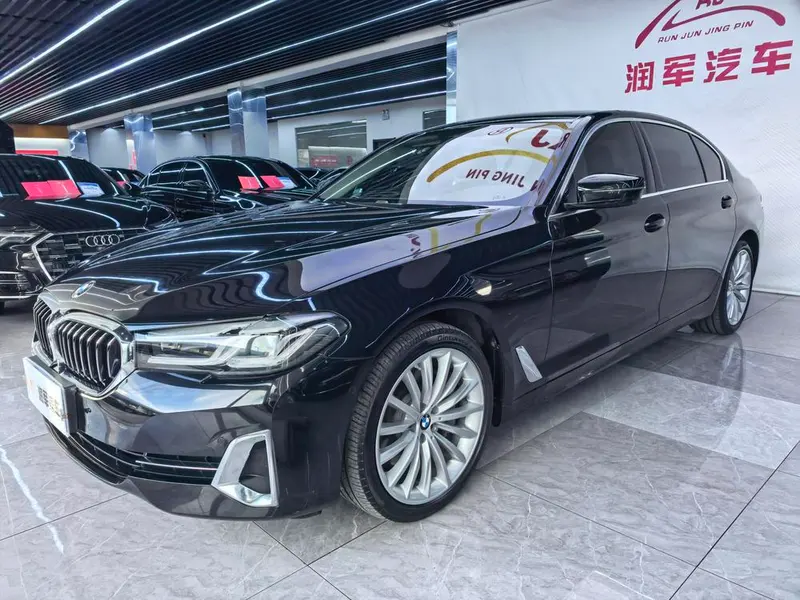 BMW 5-Series, 2022