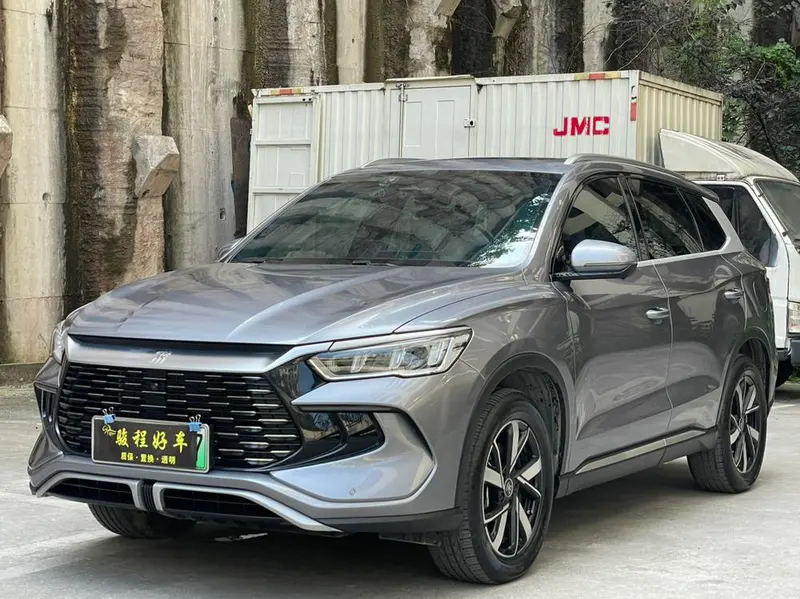 BYD Song Pro DM DM-i Champion Edition 110km Version, 2023 — фото 1