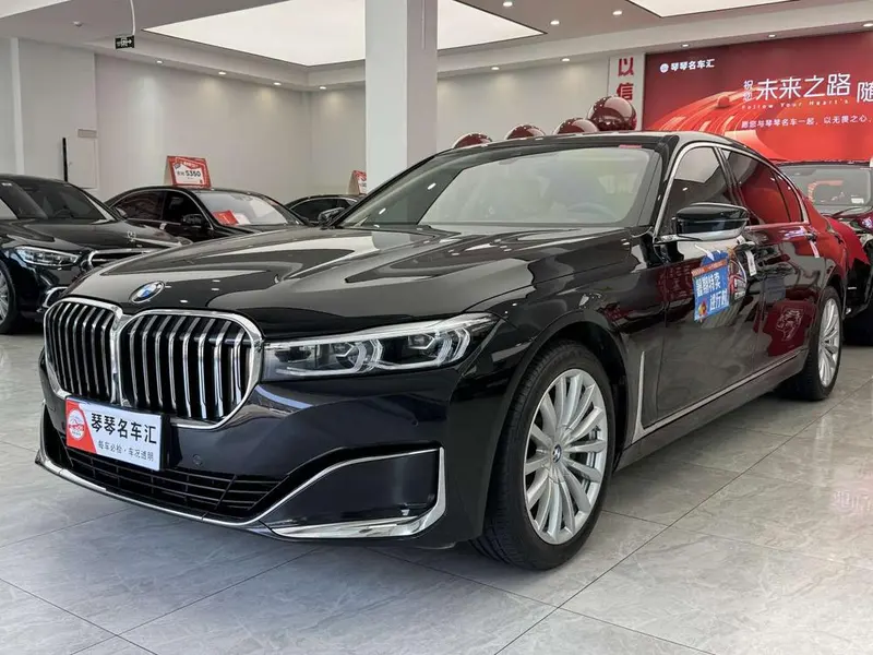 BMW 7-Series 730Li Luxury, 2019 — фото 1