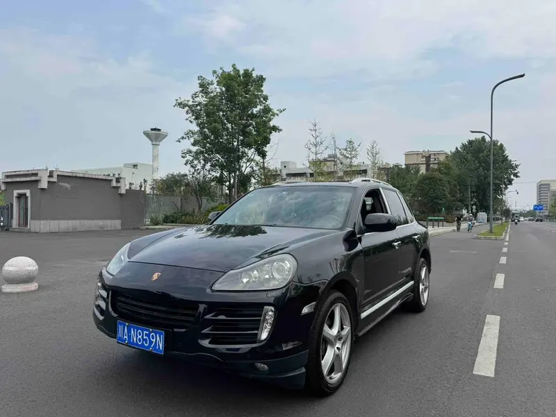Porsche Cayenne, 2010