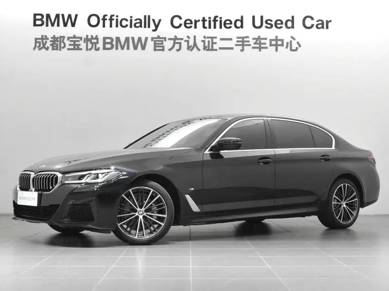 BMW 5-Series, 2022