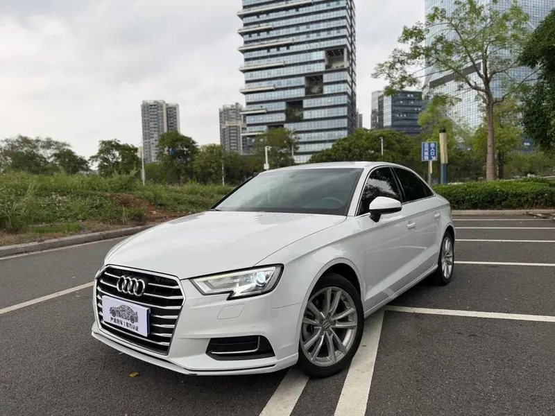 Audi A3 Limousine 35 TFSI Version CN5, 2019 — фото 1