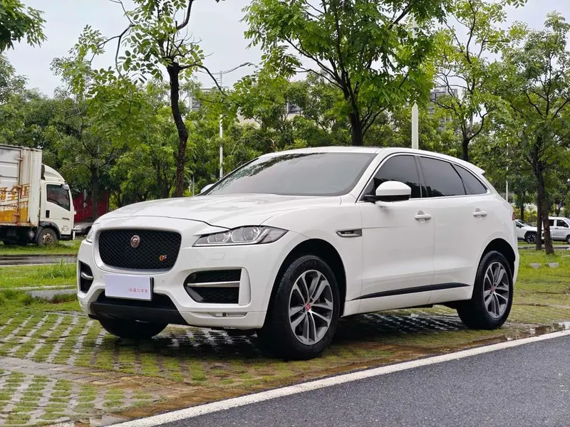 Jaguar F-PACE, 2016