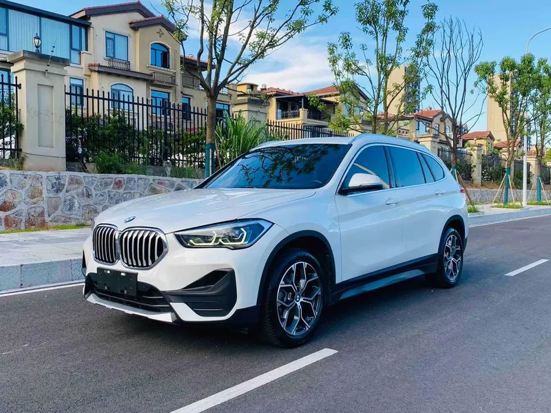 BMW X1 sDrive25Li Leading Version, 2021 — фото 1