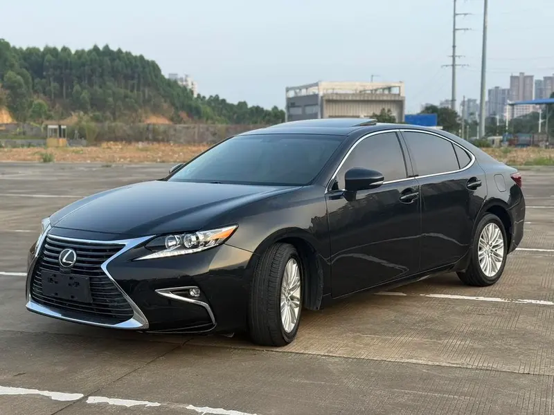 Lexus ES 200 Elite Edition, 2015 — фото 1