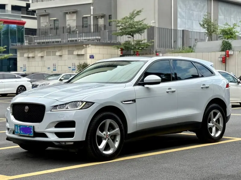 Jaguar F-PACE, 2016