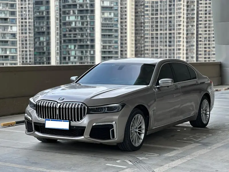 BMW 7-Series 740Li xDrive, 2013 — фото 1