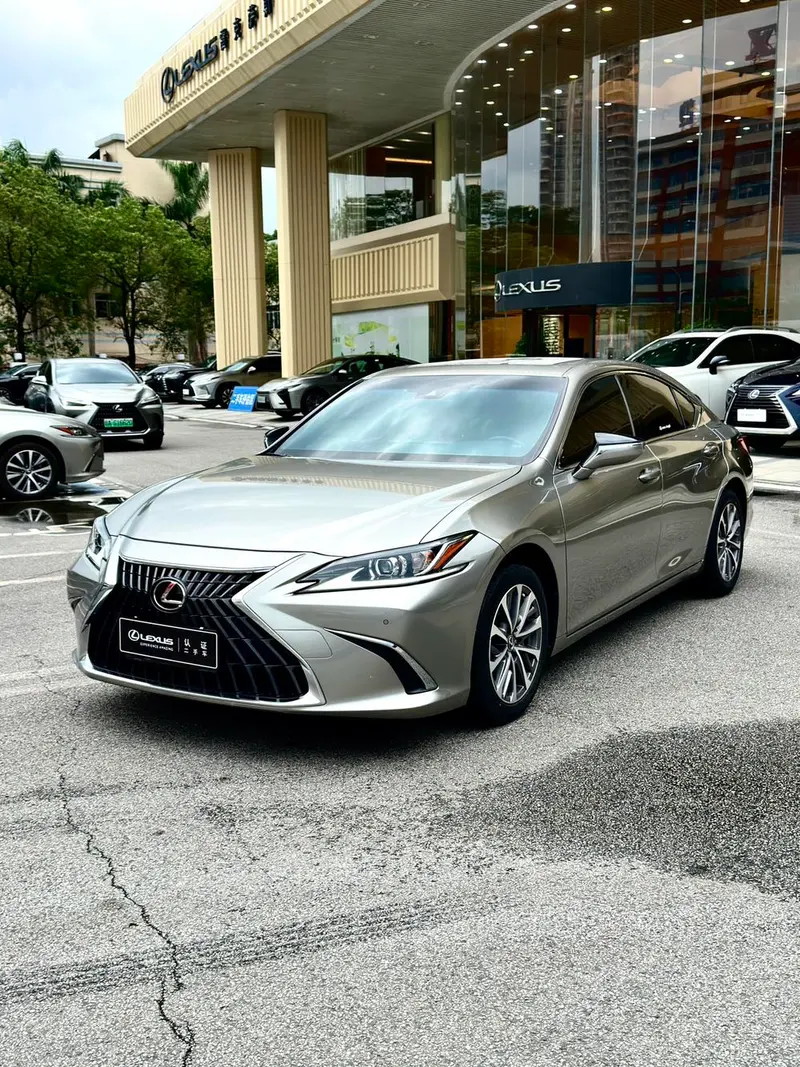 Lexus ES 200 Refined Edition, 2024 — фото 1