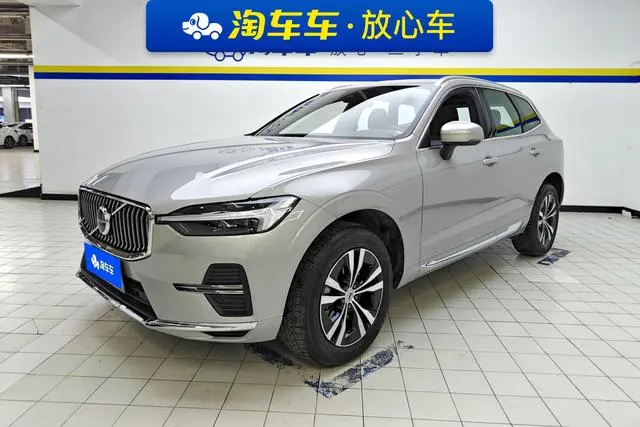 Volvo XC60 B5 4WD Luxury Edition, 2024 — фото 1
