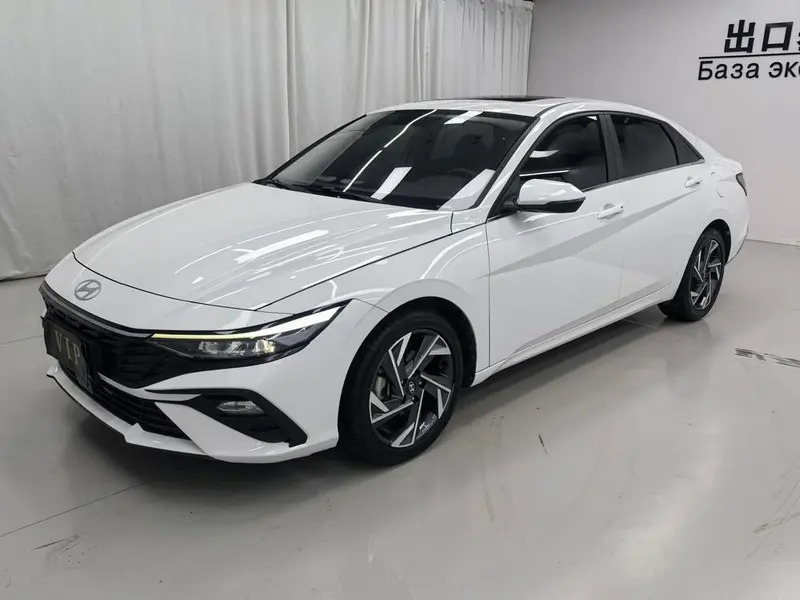 Hyundai Elantra, 2023