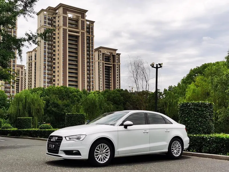Audi A3 Limousine 35 TFSI Version, 2016 — фото 1