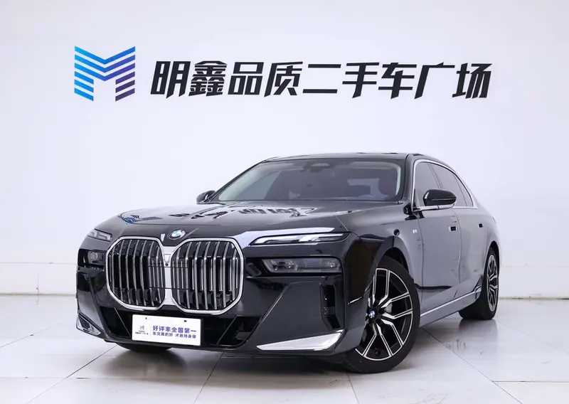 BMW 7-Series 735Li M Sport, 2023 — фото 1