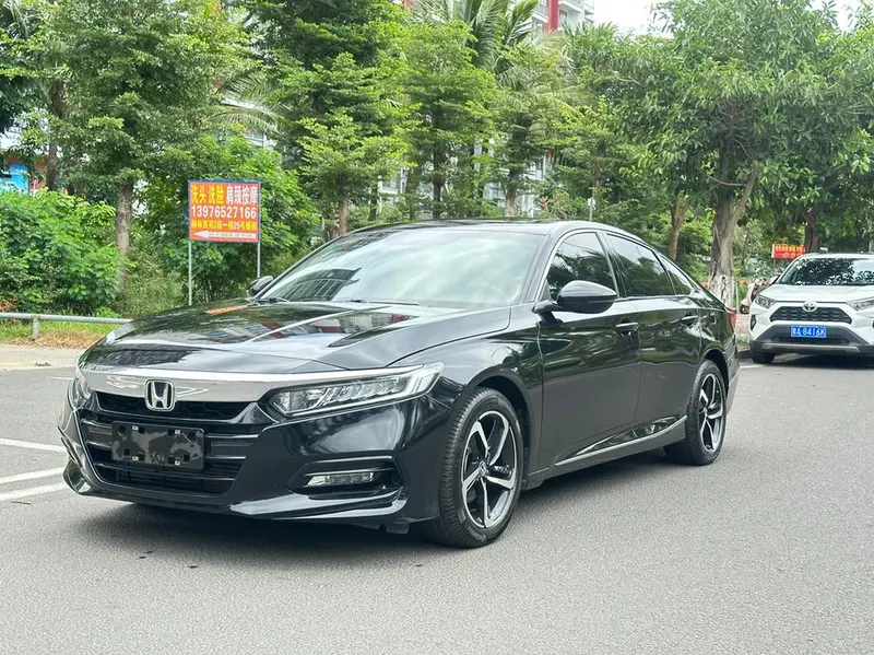 Honda Accord 260TURBO Elite Edition CN6, 2018 — фото 1