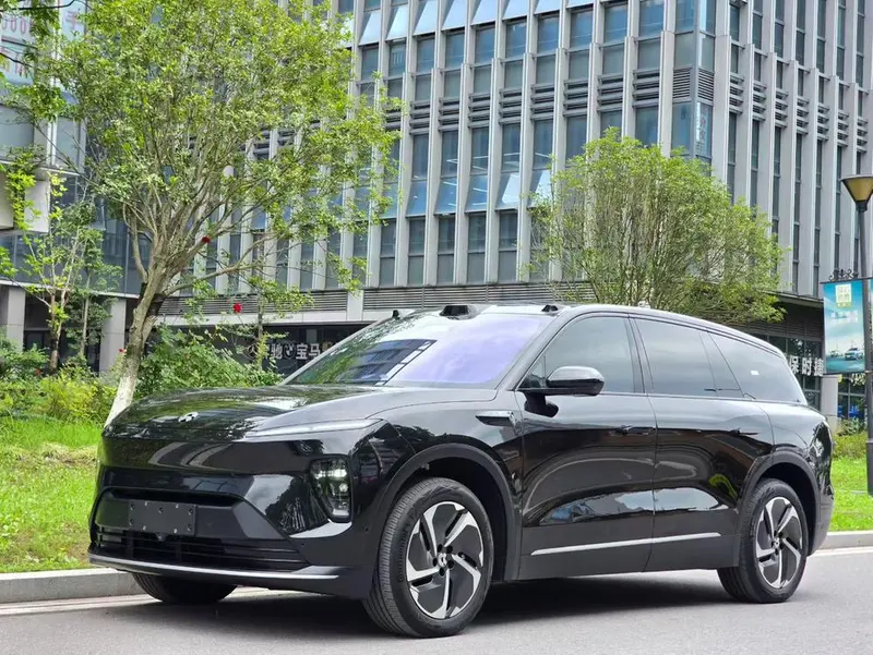 NIO ES8, 2024
