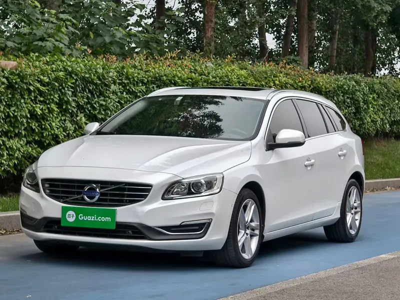 Volvo V60, 2015