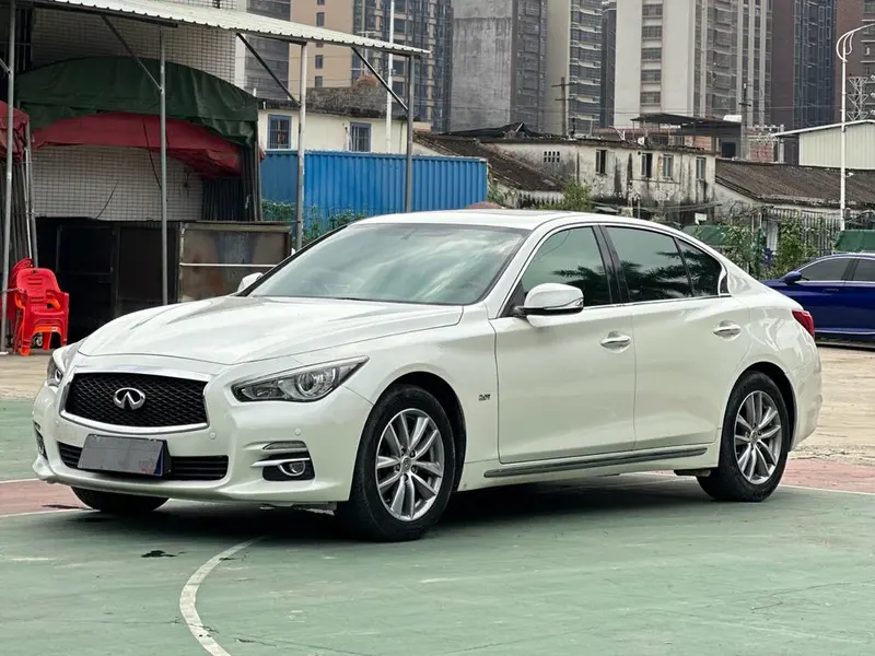 Infiniti Q50L, 2016