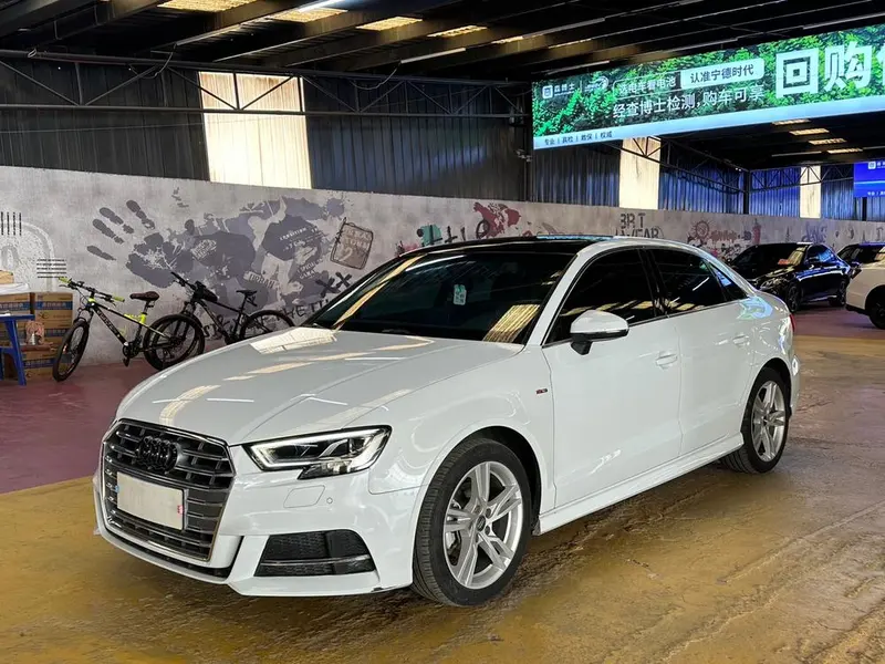 Audi A3 Limousine 35 TFSI Fashion Version CN6, 2020 — фото 1