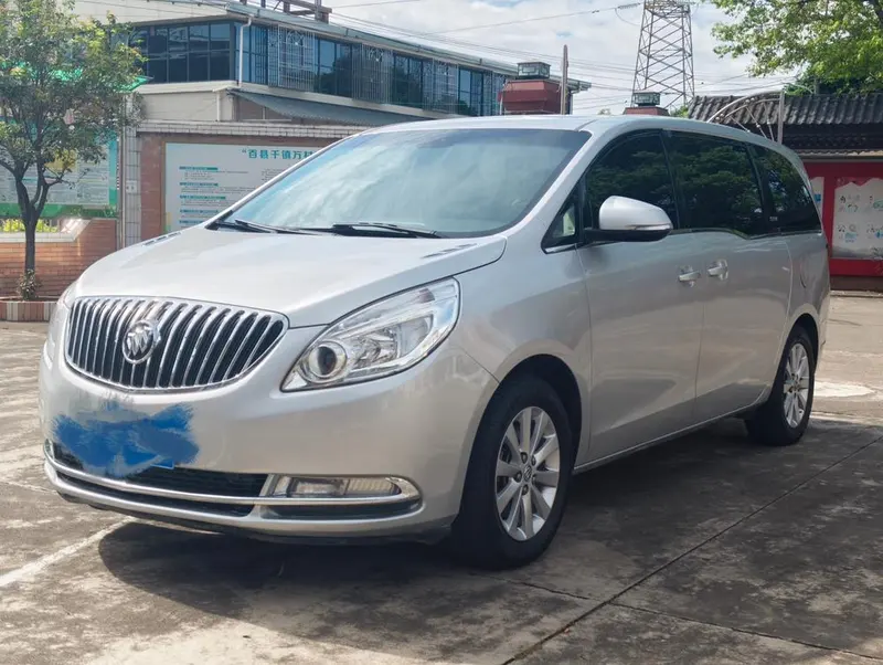 Buick GL8, 2013