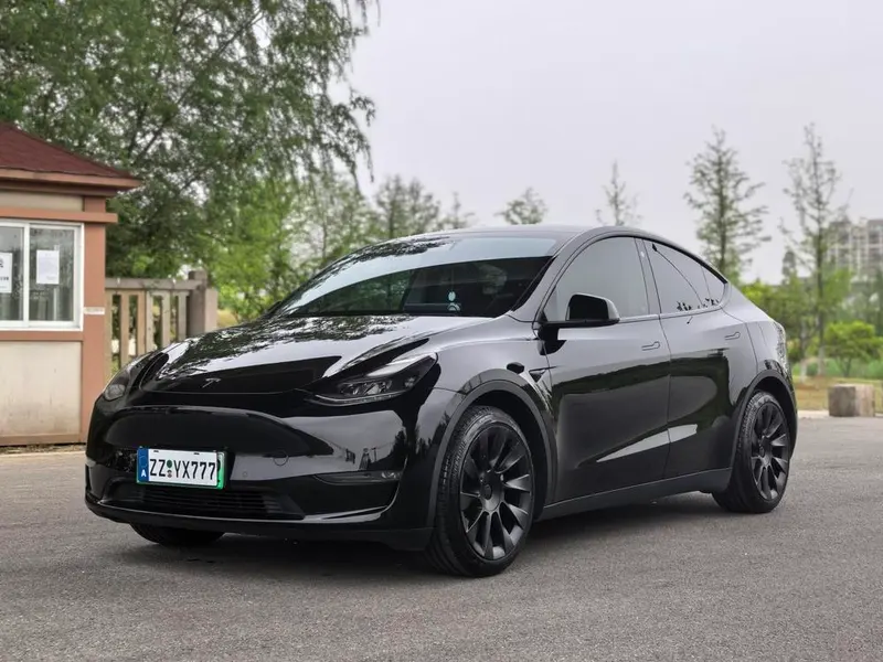 Tesla Model Y, 2021