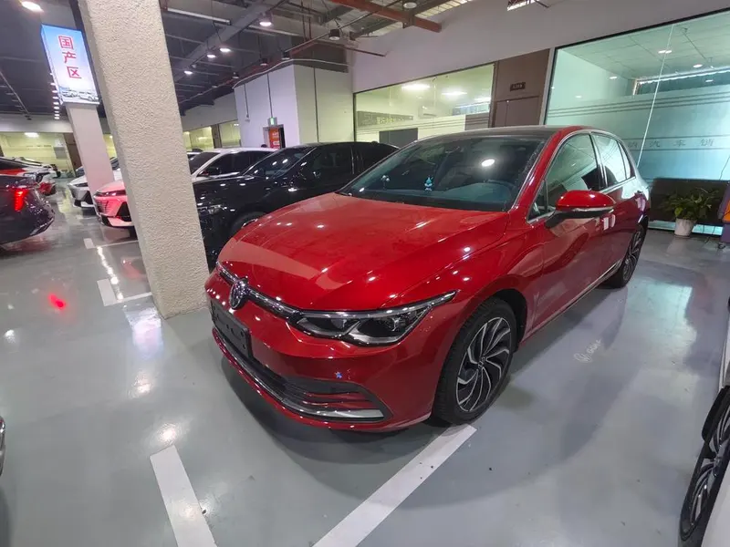 Volkswagen Golf, 2021