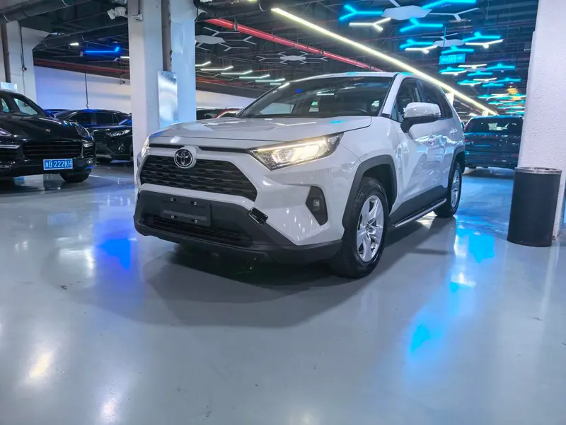 Toyota RAV4 2.0L CVT 2WD Style Edition, 2022 — фото 1