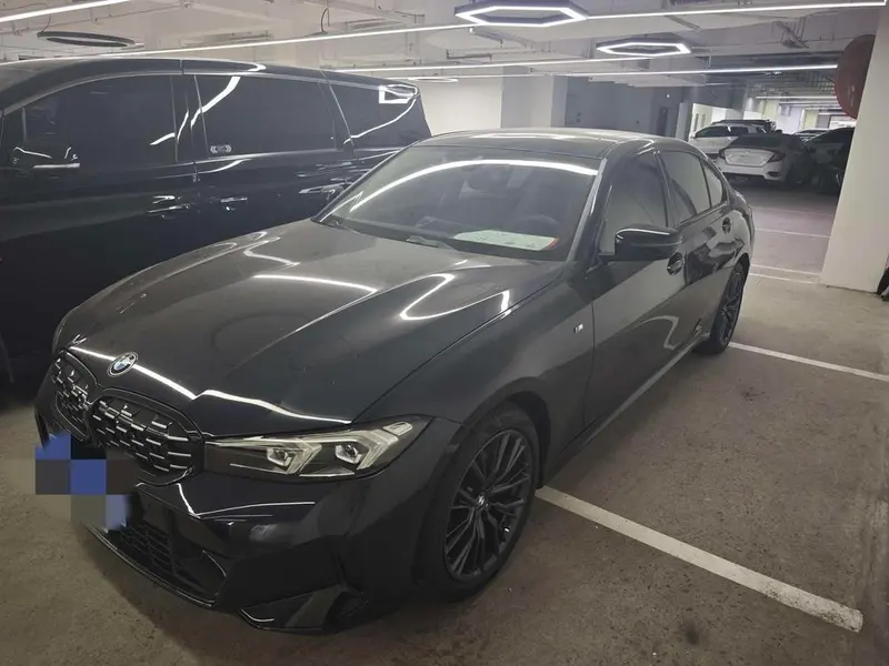 BMW 3-Series, 2023