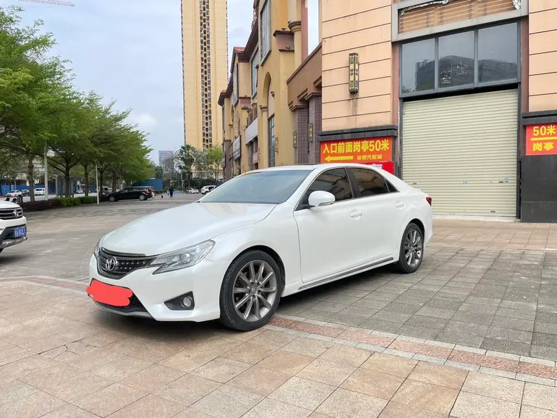Toyota Reiz, 2013