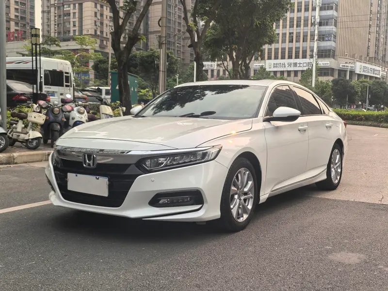 Honda Accord 260TURBO Elite Edition CN5, 2018 — фото 1