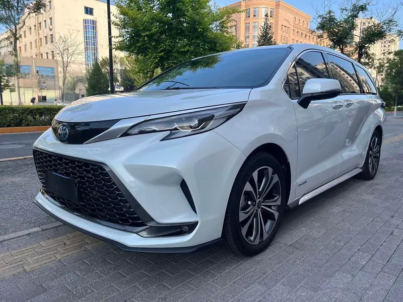 Toyota Granvia, 2023