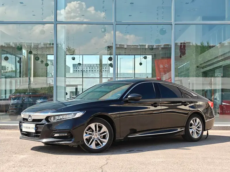 Honda Accord 260TURBO Luxury Edition CN5, 2018 — фото 1