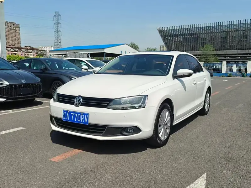 Volkswagen Sagitar, 2014