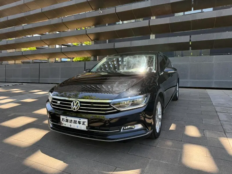 Volkswagen Magotan 330TSI DSG Luxury Version, 2017 — фото 1