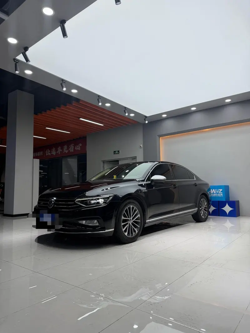 Volkswagen Magotan 330TSI DSG 30 Anniversary Edition, 2021 — фото 1