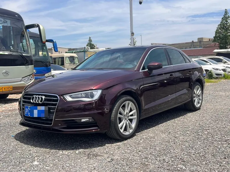 Audi A3 Limousine 35 TFSI Version, 2015 — фото 1