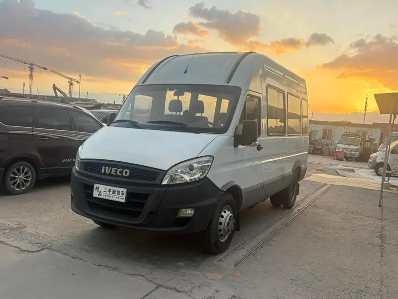 Iveco Baodi 2.5T Prestige A37 6-7 Seater 47Z5, 2017 — фото 1