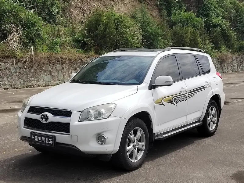 Toyota RAV4, 2012