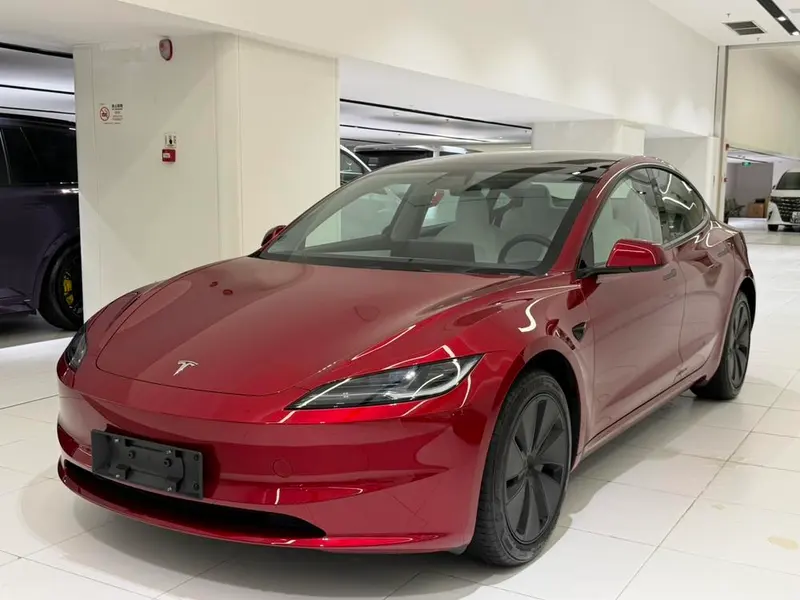Tesla Model 3, 2025