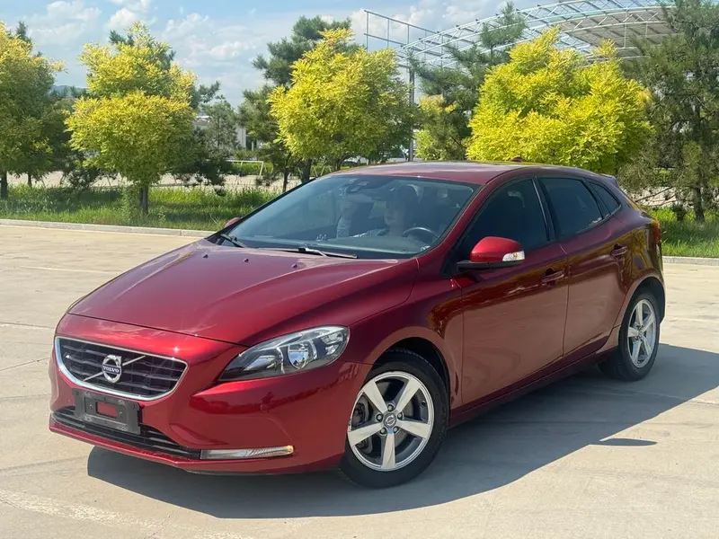 Volvo V40, 2014