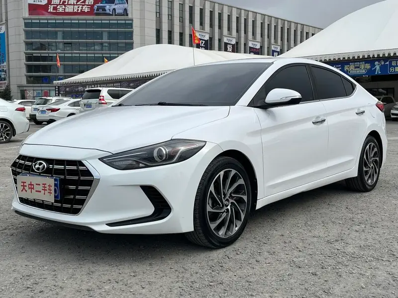 Hyundai Elantra Lingdong 1.4T Dual Clutch Stylish · Version, 2020 — фото 1