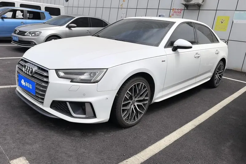 Audi A4L 40 TFSI Fashion Version CN5, 2019 — фото 1
