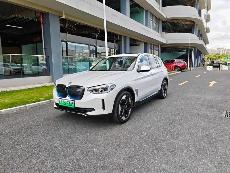 BMW iX3, 2021