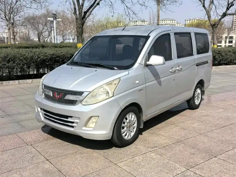 Wuling Rongguang V, 2016